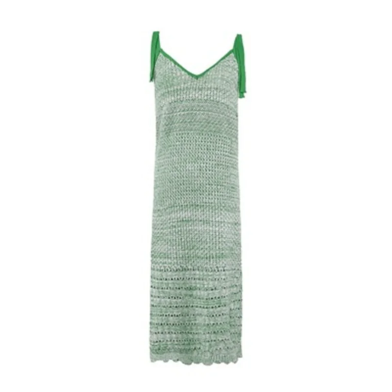 Zöld kötött harisnyatartó ruha, tengerparti nyaralás stílus, vékony, hosszú fenék a nő - 4